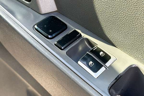 2019 Hyundai Mighty EX8 SUPER CAB FLAT DECK (LWB) QT-2 REAR WHEEL DRIVE