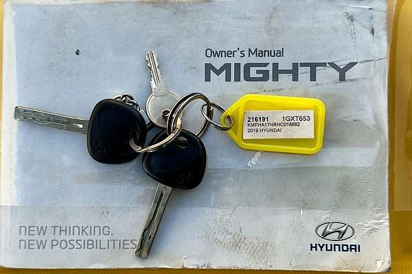 2019 Hyundai Mighty EX8 SUPER CAB FLAT DECK (LWB) QT-2 REAR WHEEL DRIVE