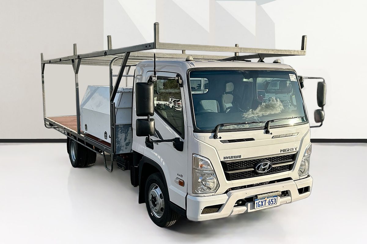 2019 Hyundai Mighty EX8 SUPER CAB FLAT DECK (LWB) QT-2 REAR WHEEL DRIVE