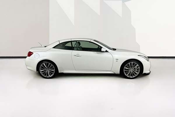 2015 INFINITI Q60 3.7 S PREMIUM