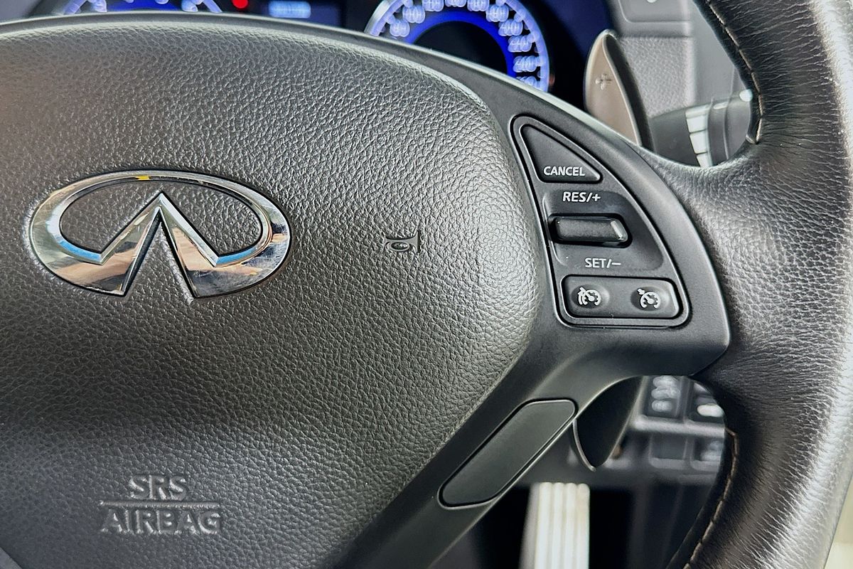 2015 INFINITI Q60 3.7 S PREMIUM