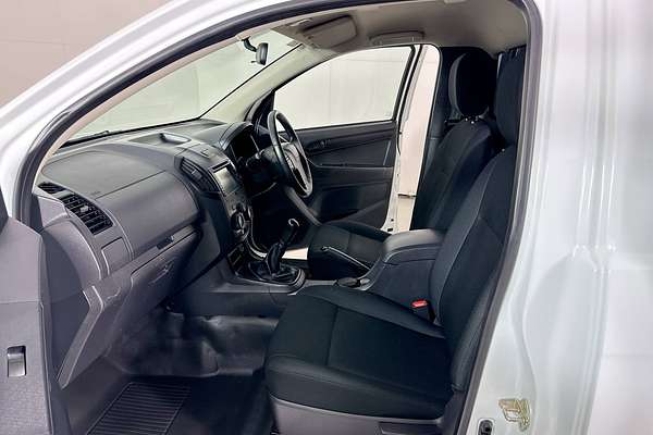 2017 Isuzu D-MAX SX (4x2) TF MY17 REAR WHEEL DRIVE