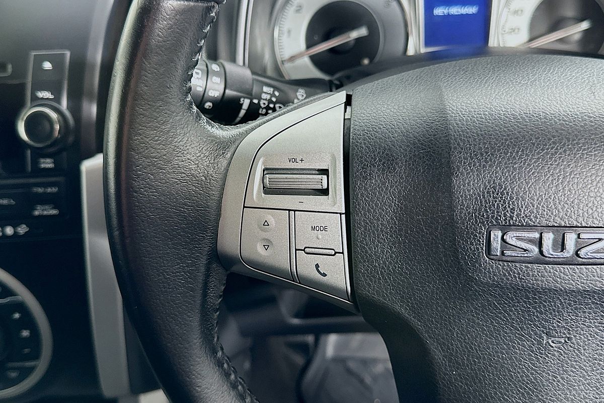 2014 Isuzu MU-X LS-U (4x2) UC