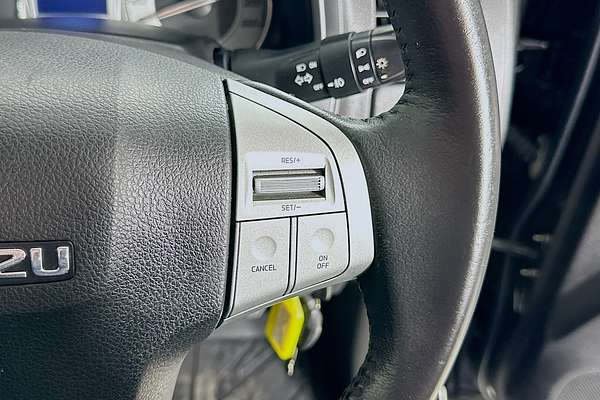 2014 Isuzu MU-X LS-U (4x2) UC
