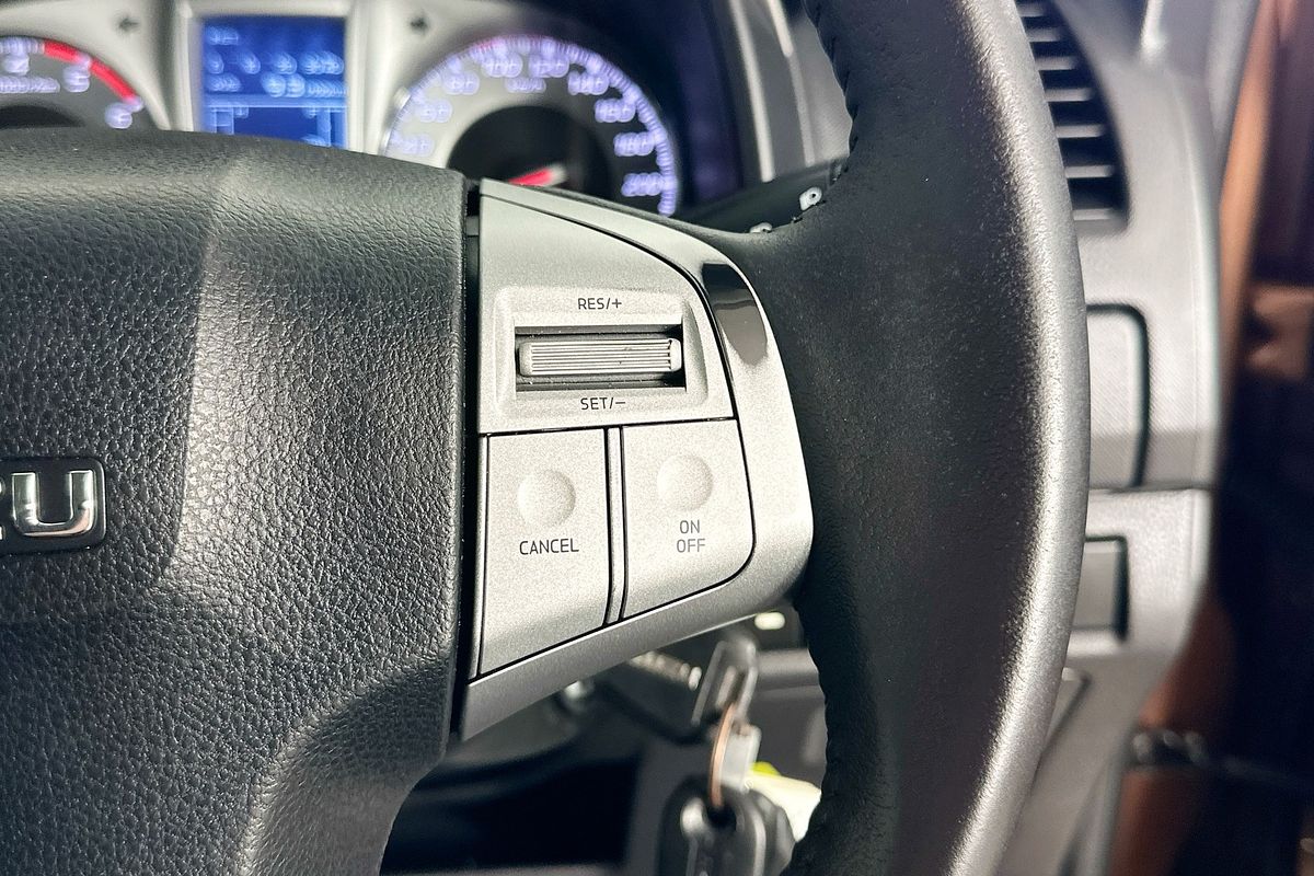 2014 Isuzu MU-X LS-M (4x4) UC