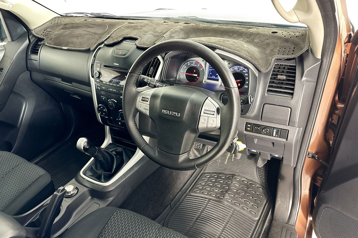 2014 Isuzu MU-X LS-M (4x4) UC