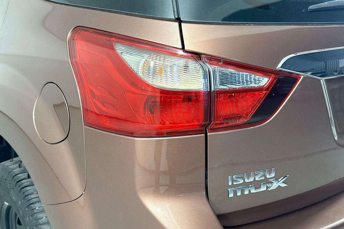 2014 Isuzu MU-X LS-M (4x4) UC