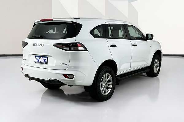 2022 Isuzu MU-X LS-M