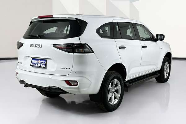 2023 Isuzu MU-X LS-M