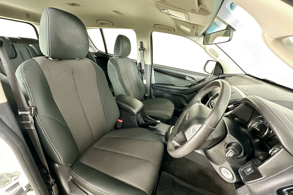 2021 Isuzu MU-X LS-M (4x2) UC MY19