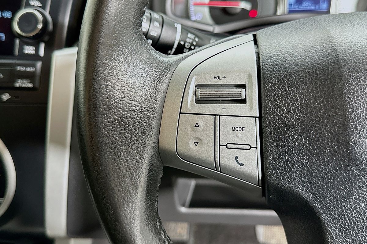 2015 Isuzu MU-X LS-U (4x2) UC