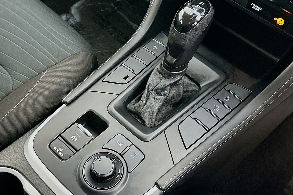 2022 Isuzu MU-X LS-M