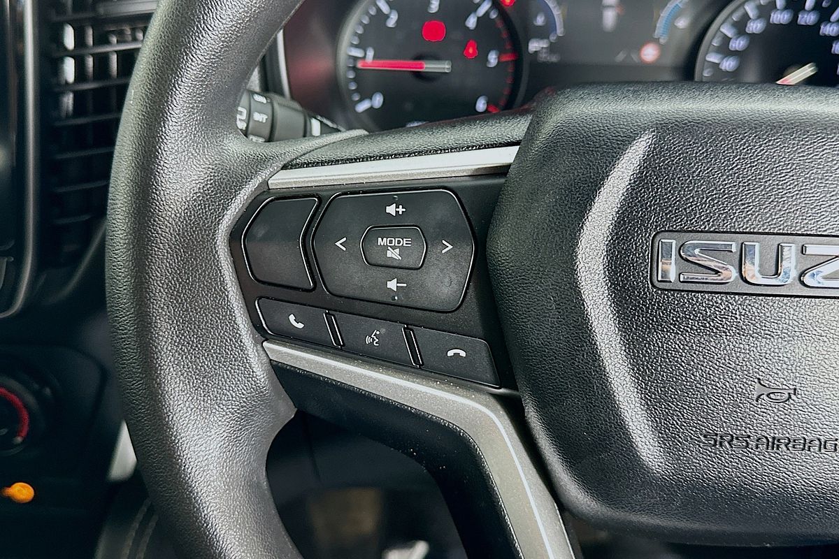 2022 Isuzu MU-X LS-M