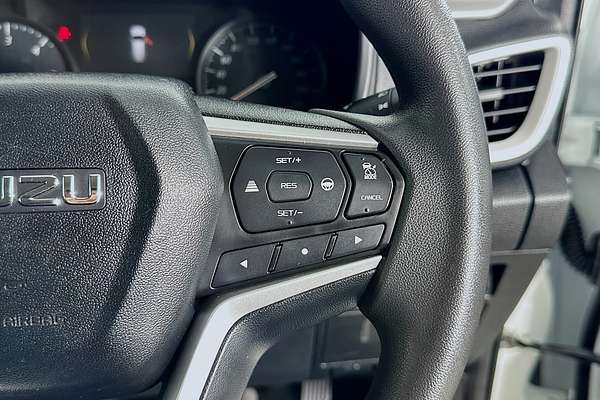 2022 Isuzu MU-X LS-M