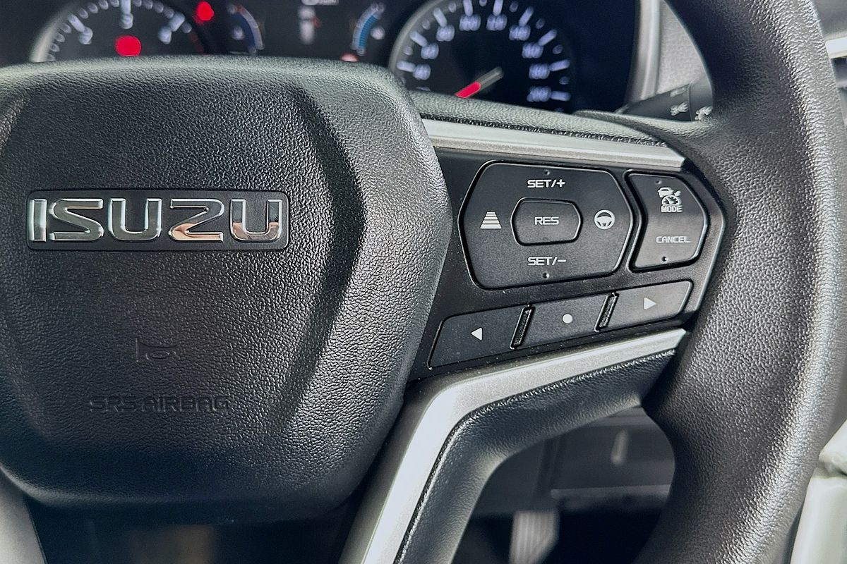 2022 Isuzu MU-X LS-M