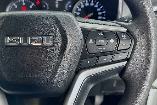 2022 Isuzu MU-X LS-M