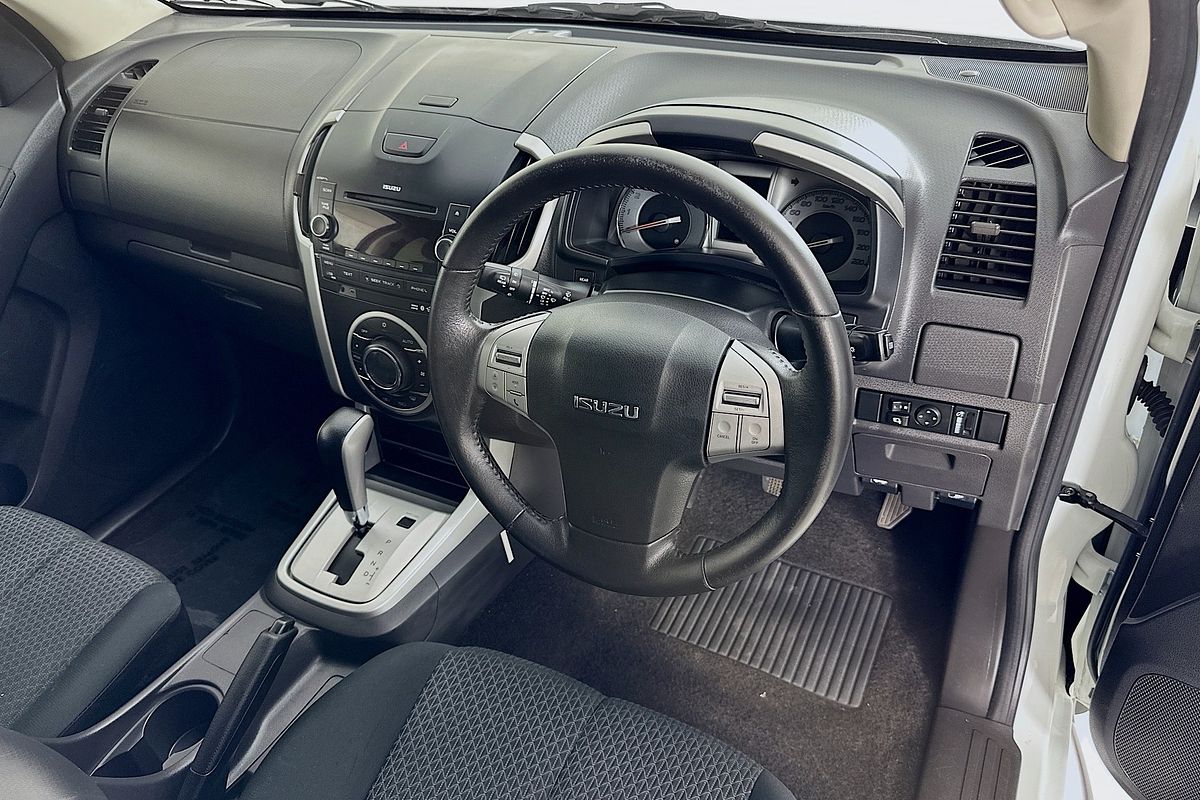2015 Isuzu MU-X LS-U (4x2) UC