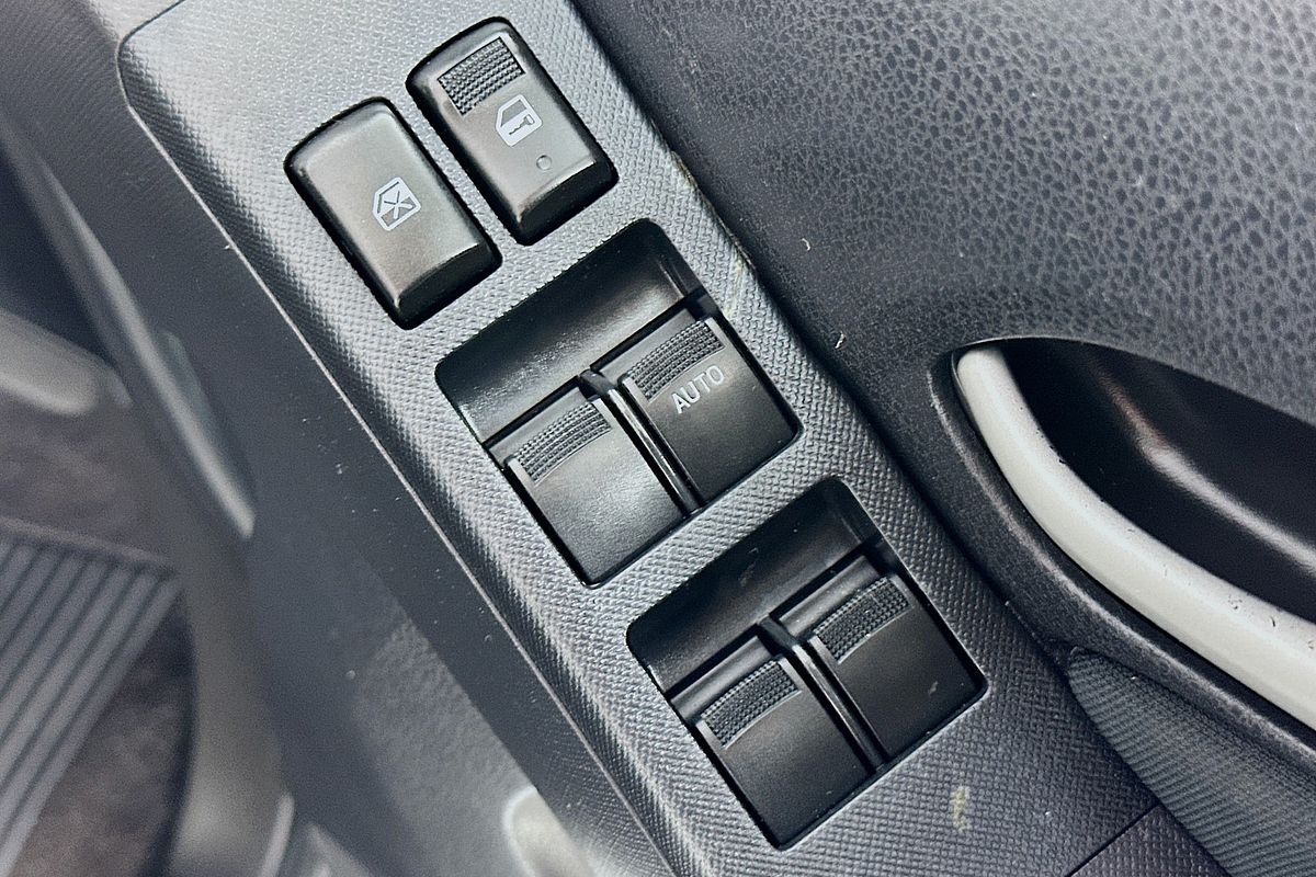 2015 Isuzu MU-X LS-U (4x2) UC
