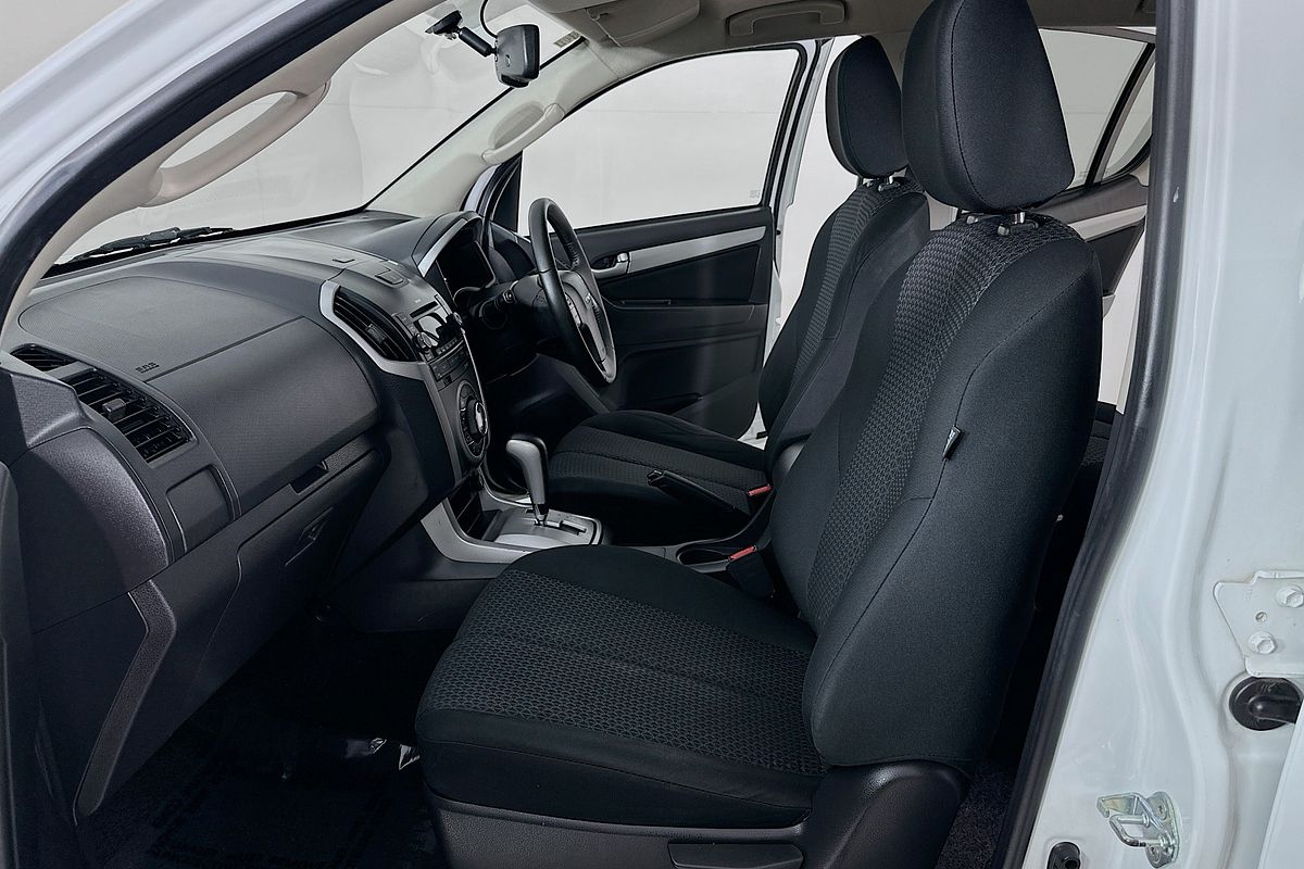 2015 Isuzu MU-X LS-U (4x2) UC