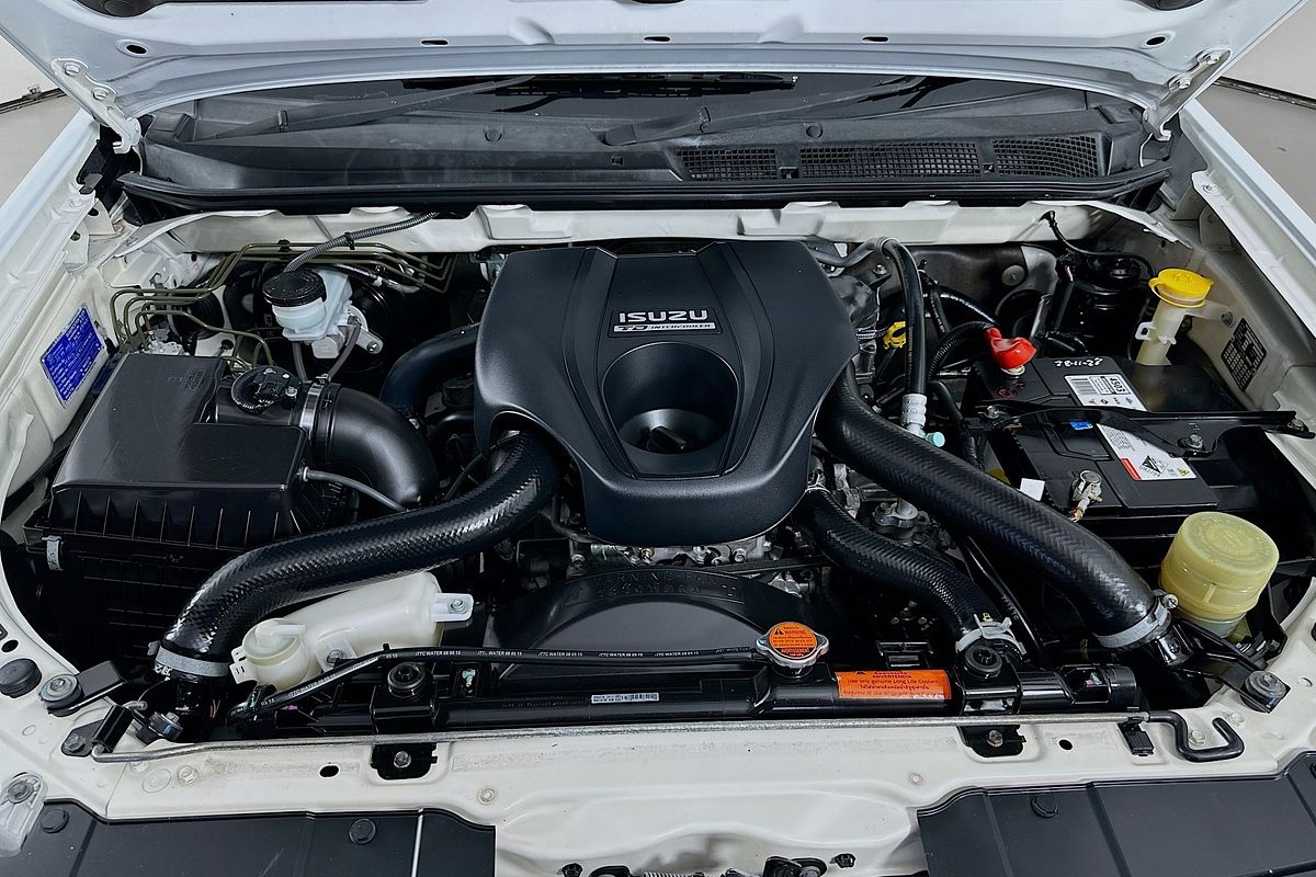 2015 Isuzu MU-X LS-U (4x2) UC