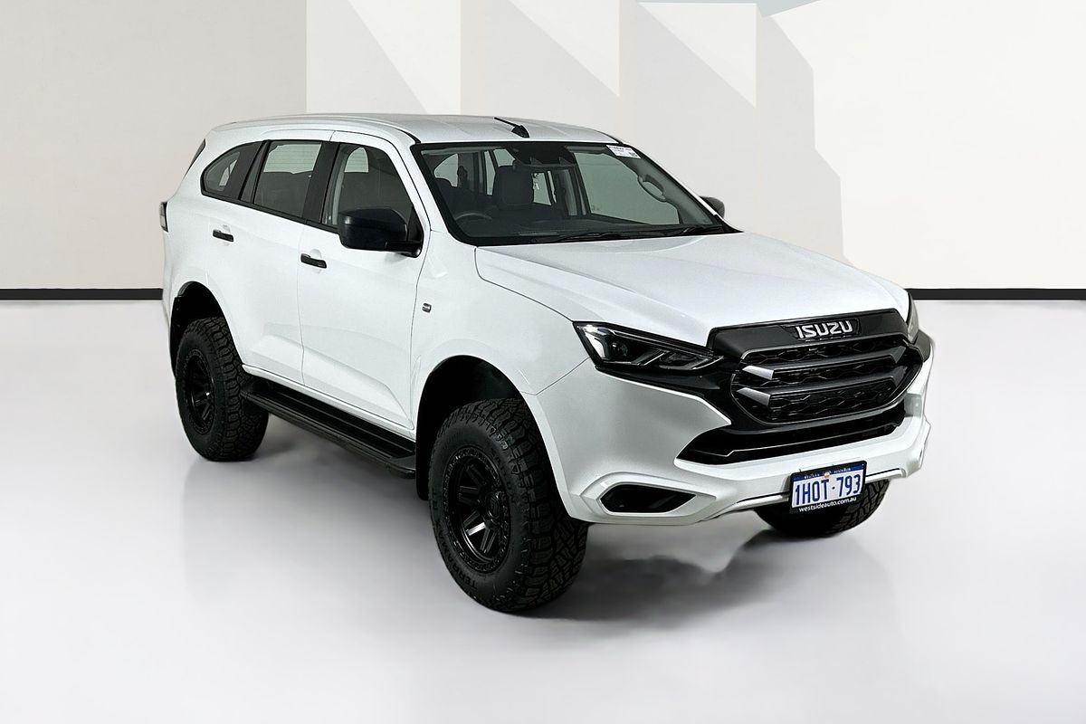 2022 Isuzu MU-X LS-M