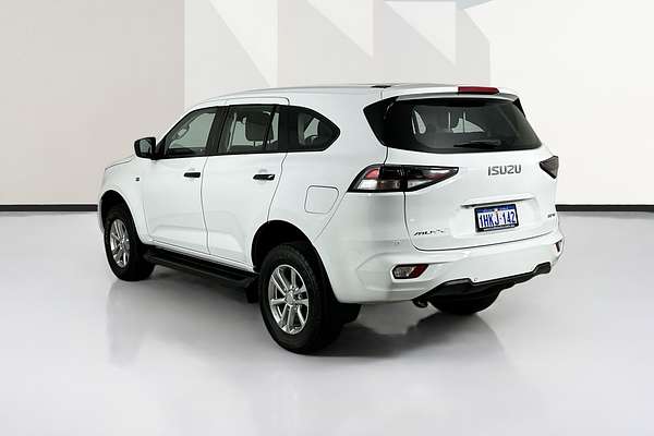 2022 Isuzu MU-X LS-M