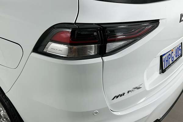 2022 Isuzu MU-X LS-M