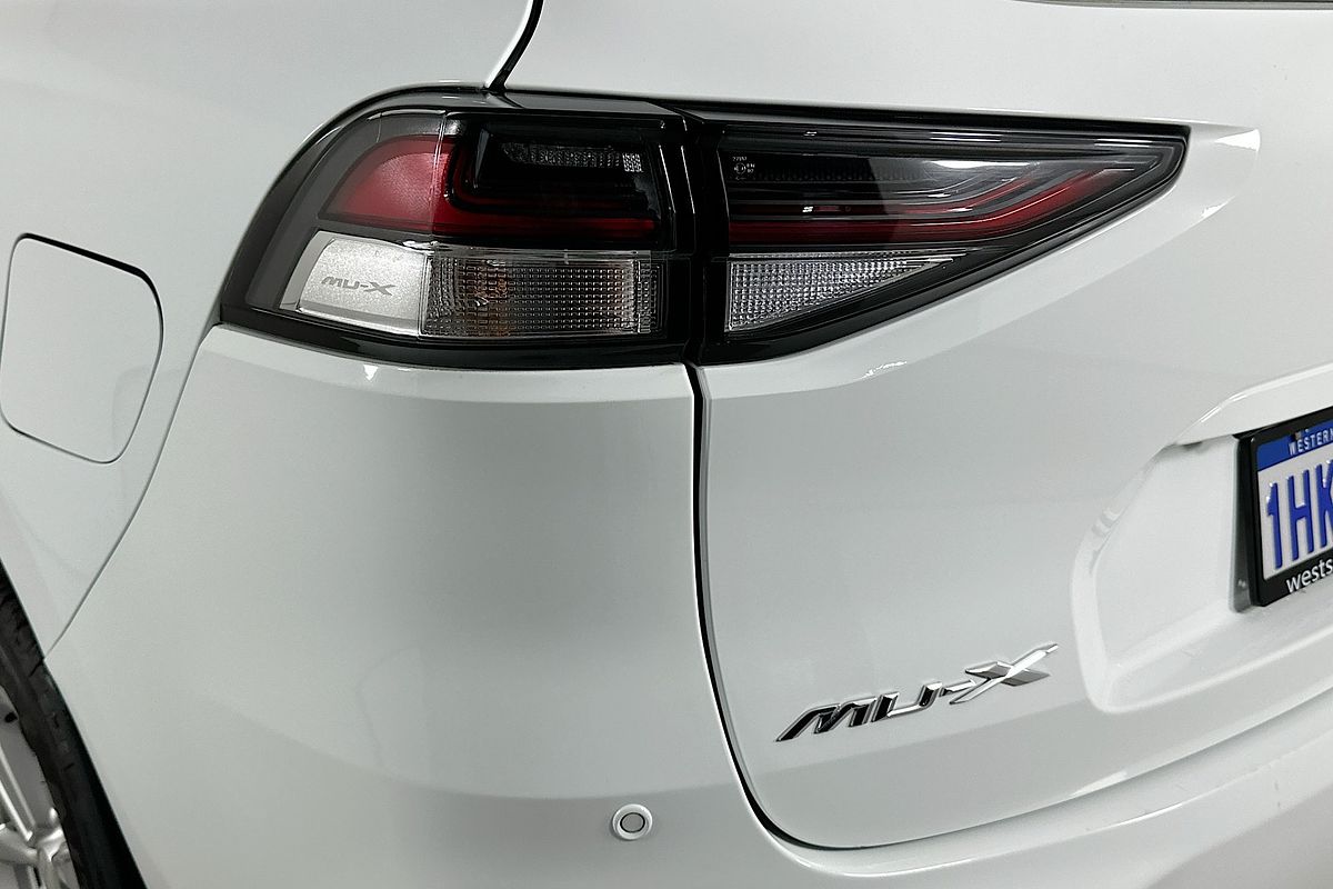2022 Isuzu MU-X LS-M