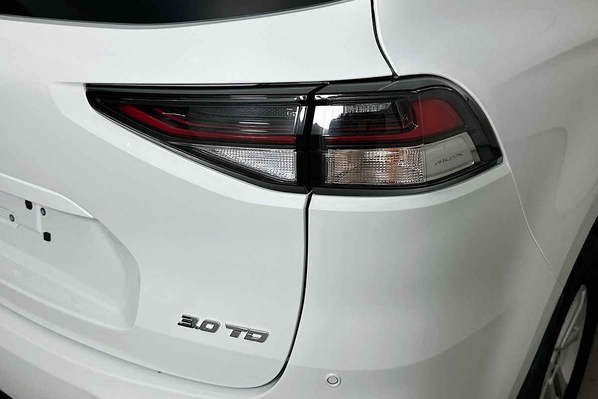 2022 Isuzu MU-X LS-M (4x4) RJ MY22