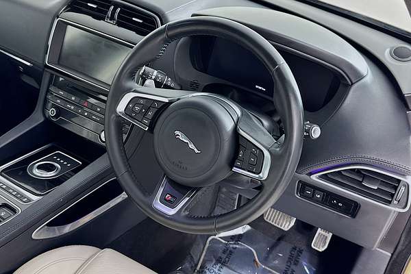 2016 Jaguar F-PACE 35t First Edition MY17