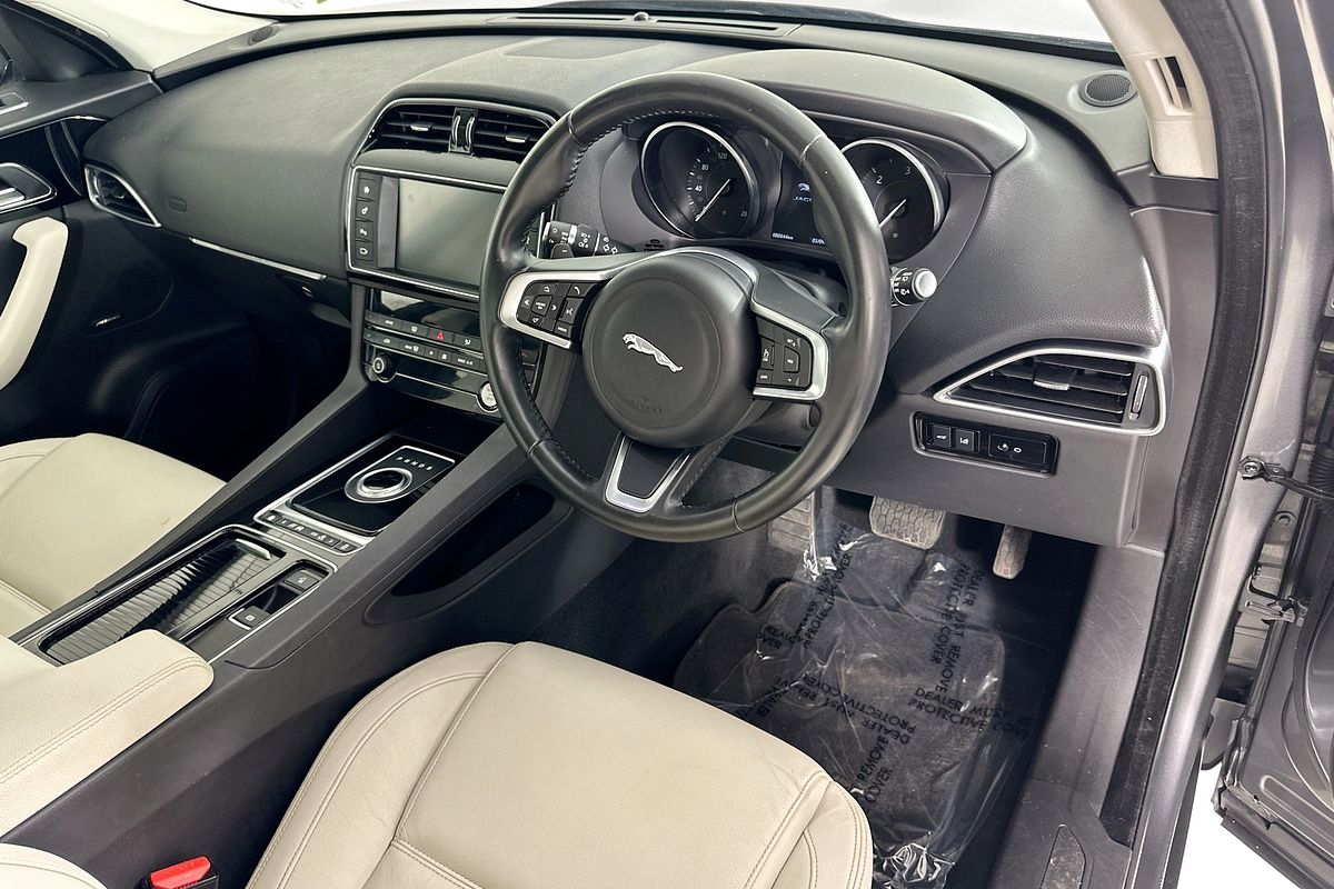 2017 Jaguar F-PACE 30d Prestige AWD MY18