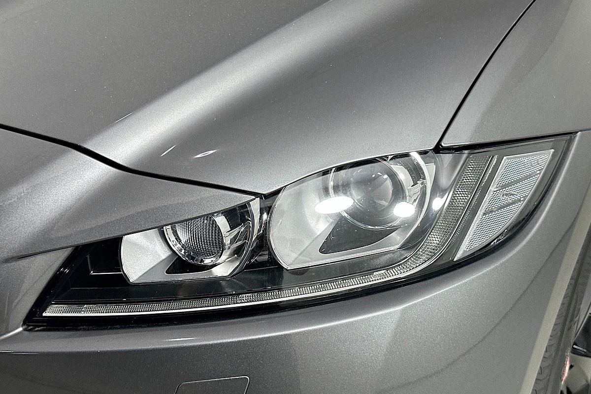 2017 Jaguar F-PACE 30d Prestige AWD MY18