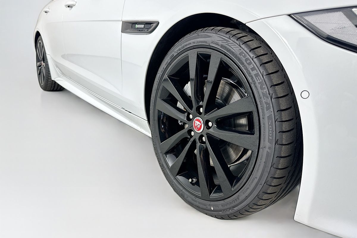 2015 Jaguar XE 25t R-SPORT