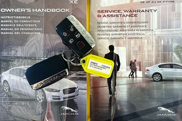 2015 Jaguar XE 25t R-SPORT