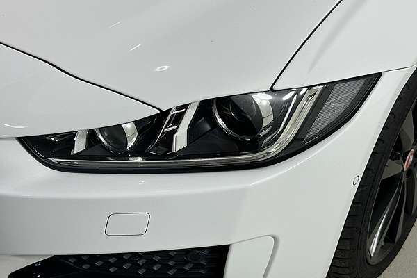 2015 Jaguar XE 25t R-SPORT