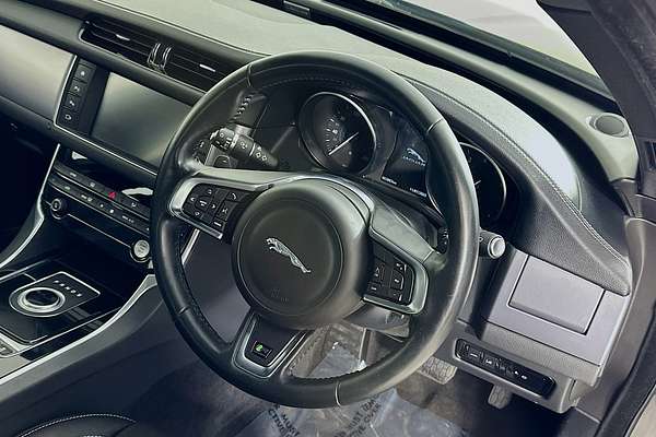 2018 Jaguar XF 25t (184kW) R-SPORT X260 MY18