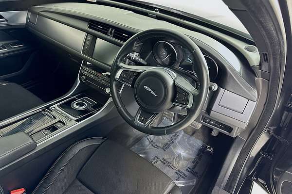 2018 Jaguar XF 25t (184kW) R-SPORT X260 MY18