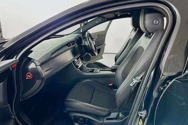 2018 Jaguar XF 25t (184kW) R-SPORT X260 MY18