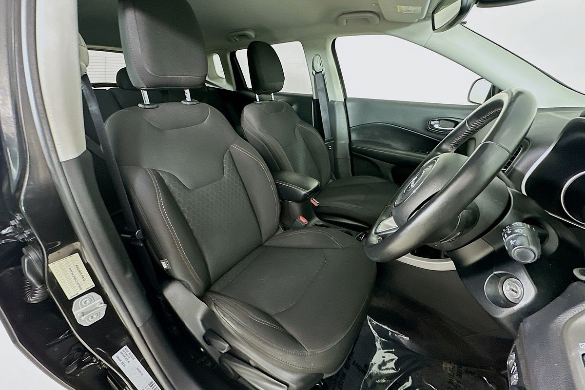2019 Jeep COMPASS LONGITUDE (FWD) M6 MY18