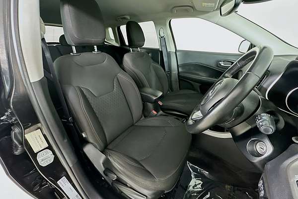 2019 Jeep COMPASS LONGITUDE (FWD) M6 MY18