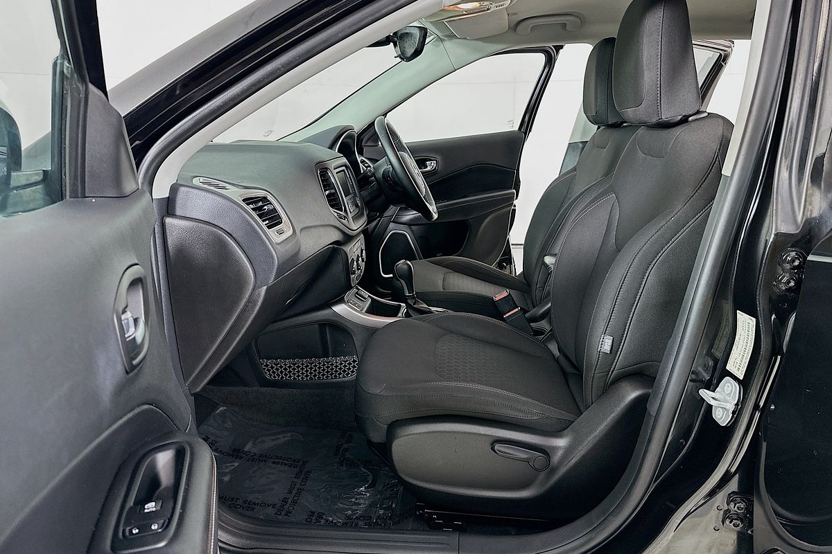 2019 Jeep COMPASS LONGITUDE (FWD) M6 MY18