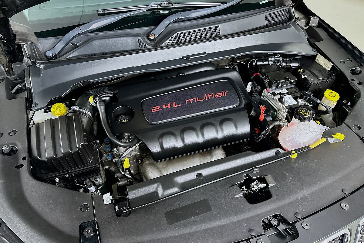 2019 Jeep COMPASS LONGITUDE (FWD) M6 MY18