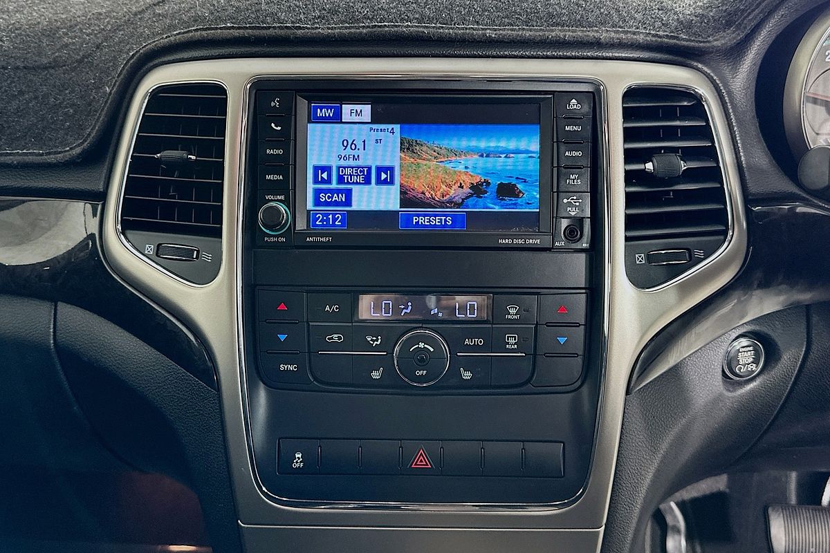 2012 Jeep GRAND CHEROKEE LAREDO (4x4) WK