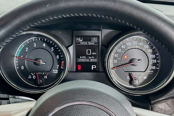 2012 Jeep GRAND CHEROKEE LAREDO (4x4) WK