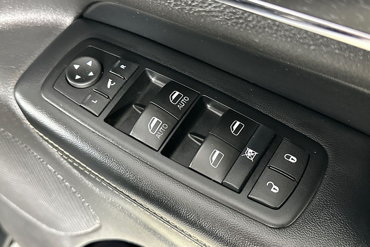 2016 Jeep GRAND CHEROKEE LIMITED (4x4) WK MY15