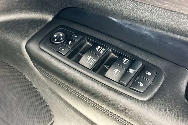 2014 Jeep GRAND CHEROKEE LAREDO (4x4) WK MY14