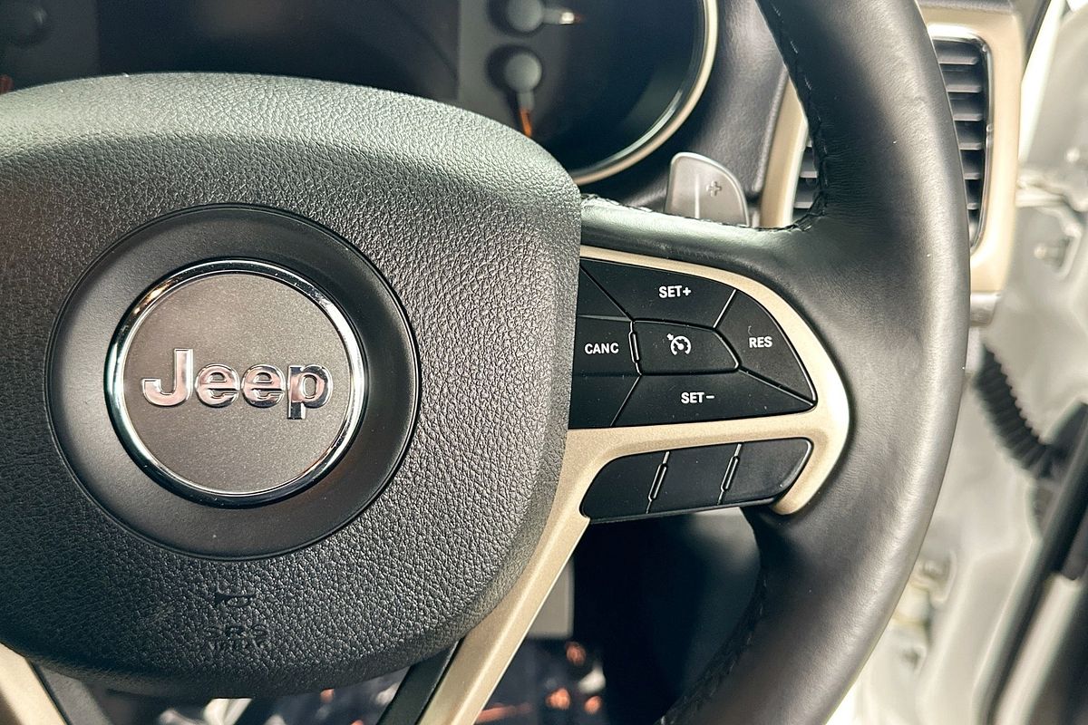 2017 Jeep GRAND CHEROKEE LAREDO (4x4) WK MY17