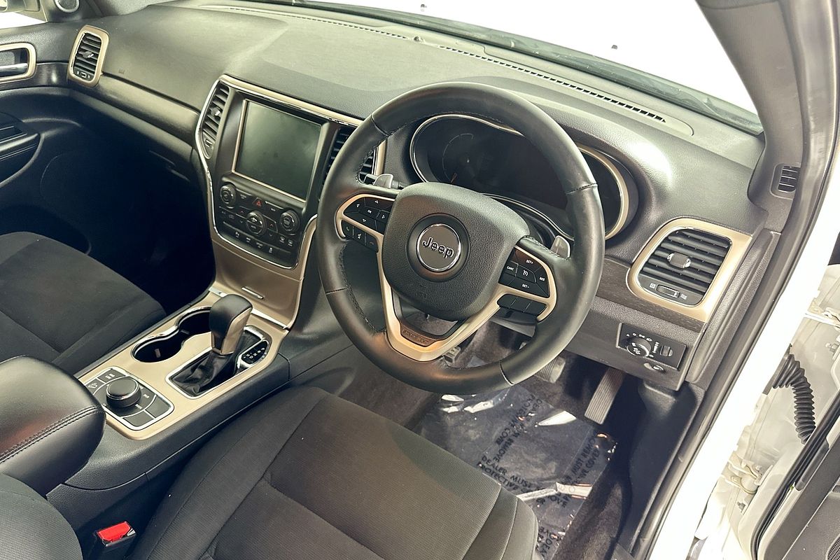 2017 Jeep GRAND CHEROKEE LAREDO (4x4) WK MY17