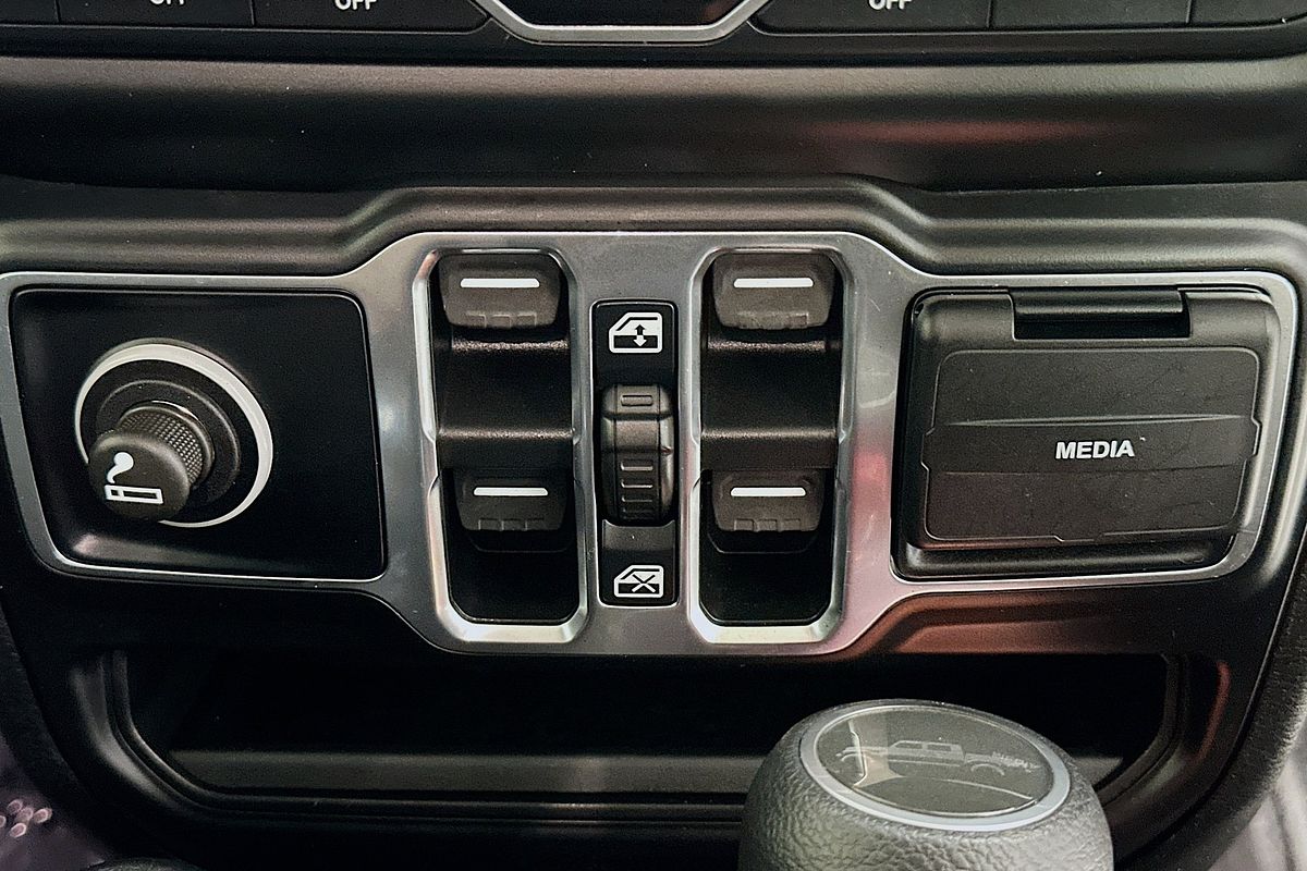 2021 Jeep Gladiator NIGHT EAGLE (4x4) JT MY21 V2 4X4