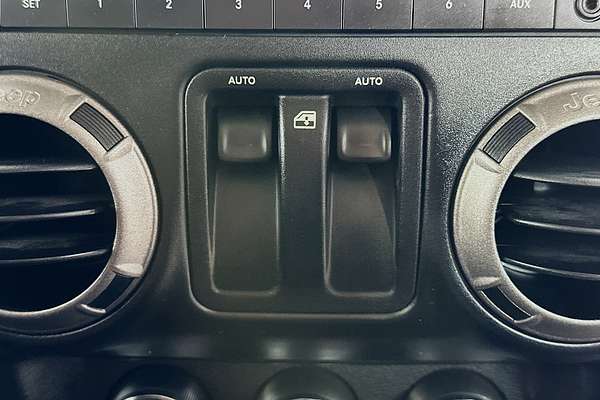 2011 Jeep WRANGLER RENEGADE SPORT (4x4) JK MY11